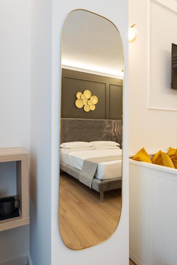 Toledo Relais Suites - By Pera Rooms Collection Naples Exterior photo